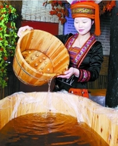 茶水?。菏蛊つw變得光滑細嫩